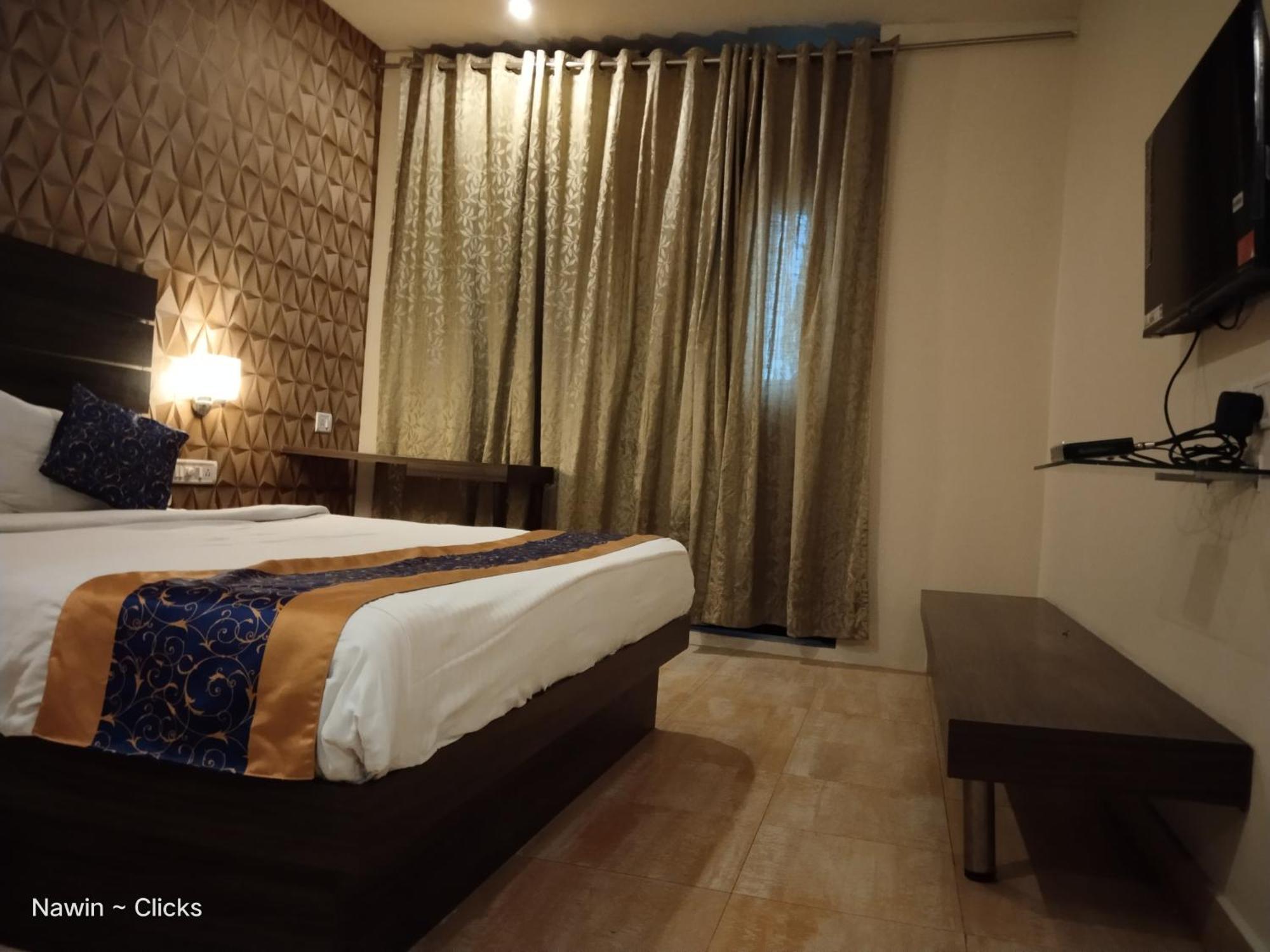 Redfox Hotel- Aminjikarai Čennai Exteriér fotografie